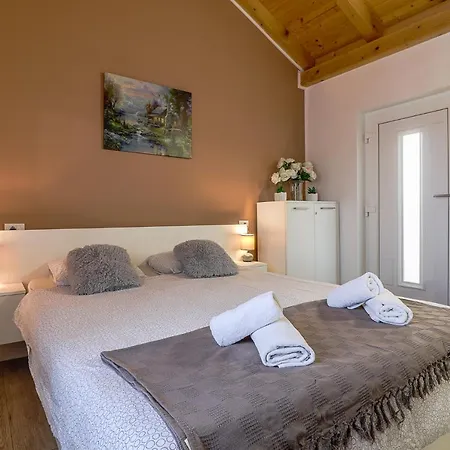Apartment Juraj I Matej Vrsar